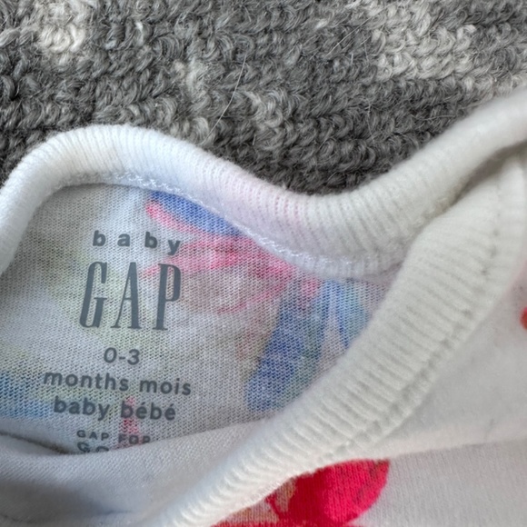 Bundle Baby Girl 0-3M Sleeper & Onesies - Picture 4 of 6